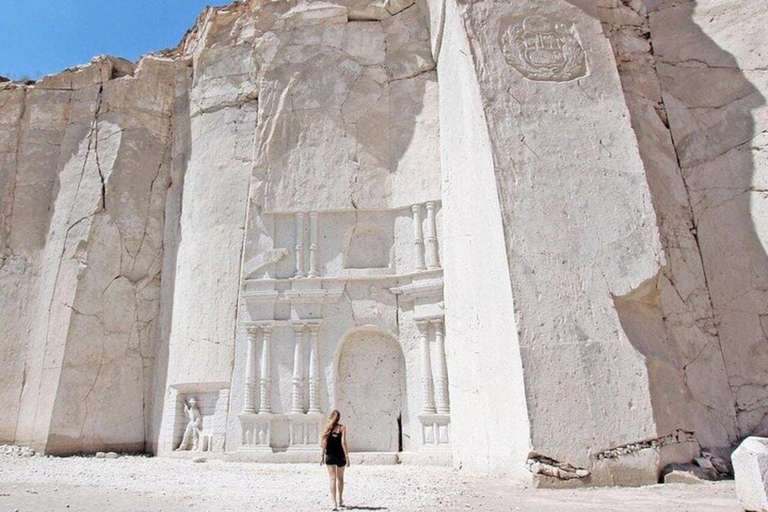 Arequipa: Day tour Route of the Sillar Tour with Pickup