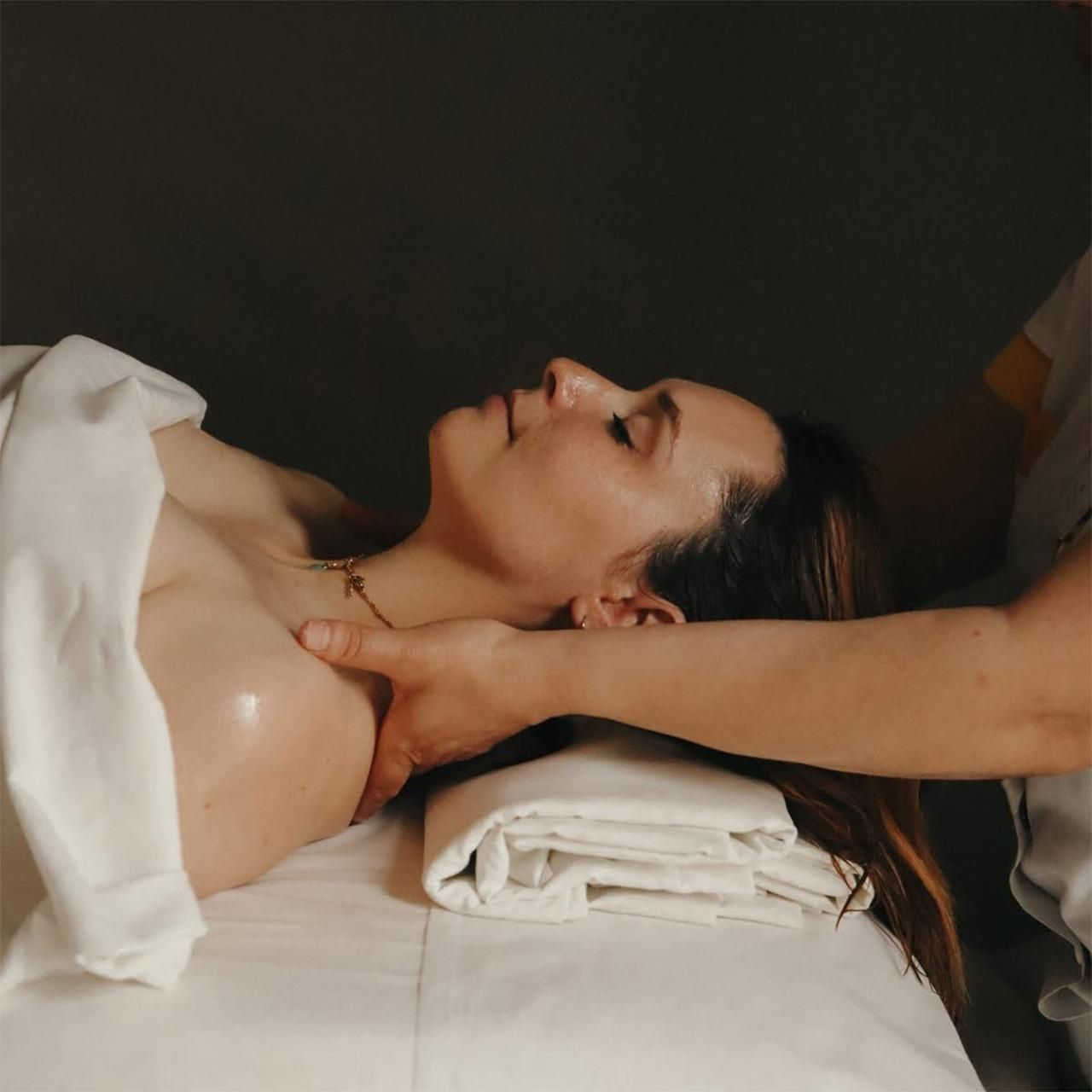 Sinnesreise: Entspannende Hydrotherapie