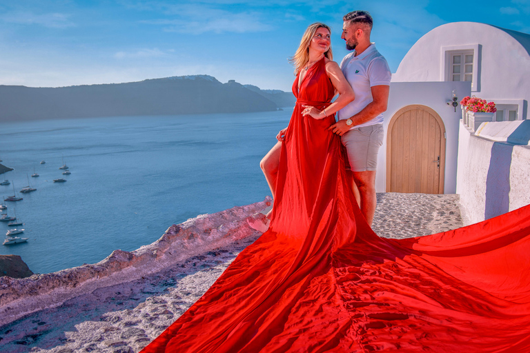 Santorini: Sessão de fotos particular com vestido voador30 minutos - Sessão de fotos com vestido esvoaçante