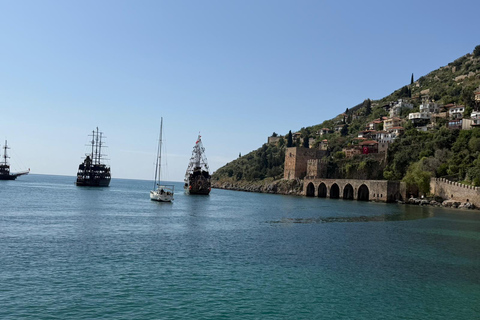 Alanya: Pirate Boat Trip with Swimming and Foam Party Alanya: Pirate Boat Trip with Transfer