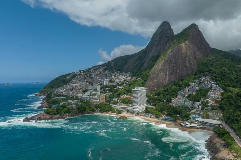 Rio de Janeiro: Morro Dois Irmãos Hike & Vidigal Favela Tour