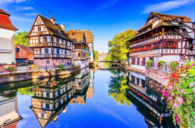 Visit Colmar Private Architecture Tour with a Local Expert in Eguisheim, France