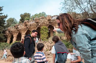 Barcelona: Park Güell Kinder- und Familientour mit Karte und Aufklebern
