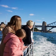 Sydney: Mother's Day Harbour Cruise with Lunch and Drinks