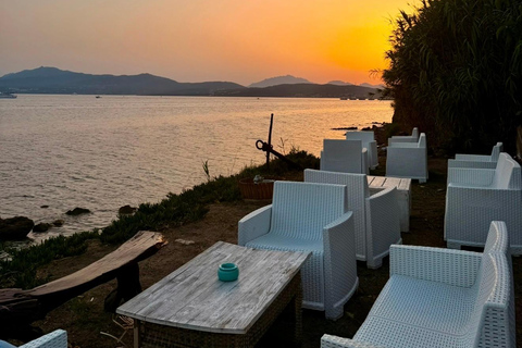 Golfo Aranci: transparent or traditional kayak, dolphins, and aperitif Sunset Tour in a Traditional Kayak with Aperitivo and Dolphins