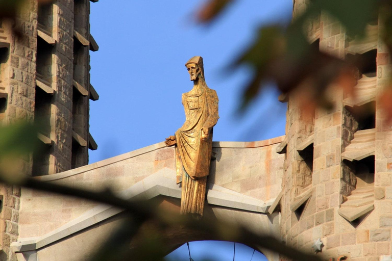 Barcelona: Family Friendly Tour of Sagrada Familia