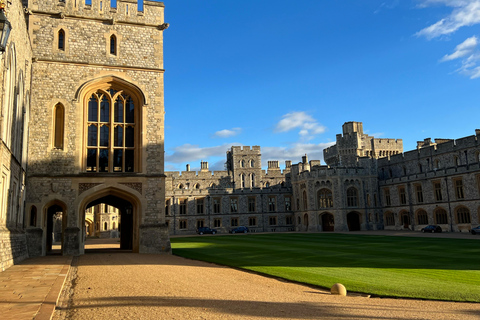 Tour privato in auto di Stonehenge e del Castello di Windsor da Londra