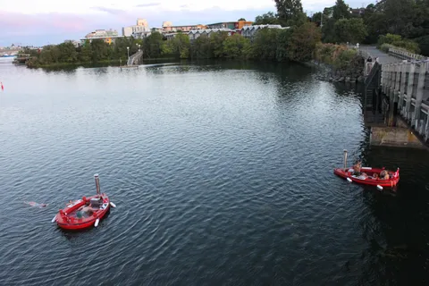 Victoria: Private Hot Tub Boat Rental
