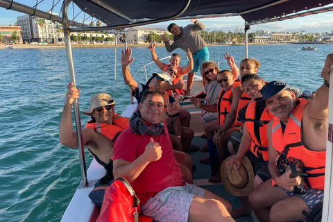 La Paz: Espíritu Santo Sea Lion Snorkel with Starlink Wi-Fi Without Pick Up and Drop Off