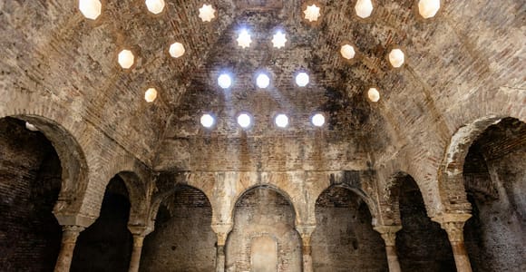 Granada: Tour of the Andalusian Monuments of Albaicín with Tickets