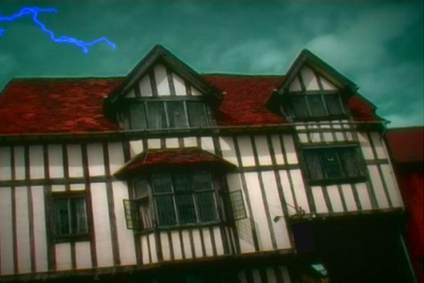 Stratford-upon-Avon: Lantern-Lit Ghost Tour at Tudor World