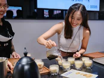 Técnicas y secretos del famoso café al huevo vietnamita