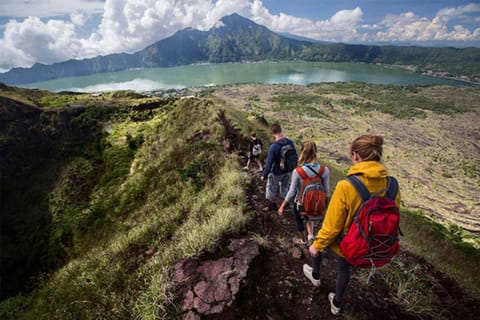 Bali: Mount Batur Sunrise Trek for Couples & Coffee