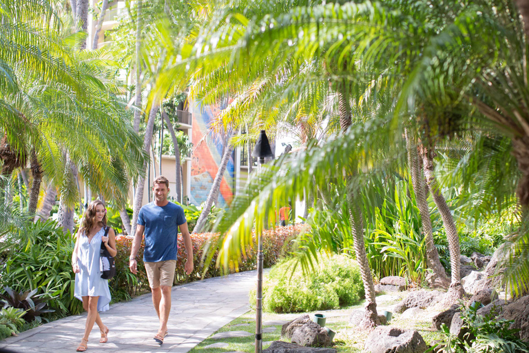 Oahu: Hilton Hawaiian Village Waikiki Resort Day Pass