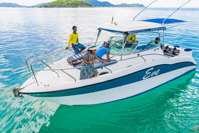 Noleggio barche private di lusso a Praslin, Seychelles
