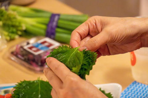 Tokyo: Izakaya-Style Cooking Class with Sake Pairing