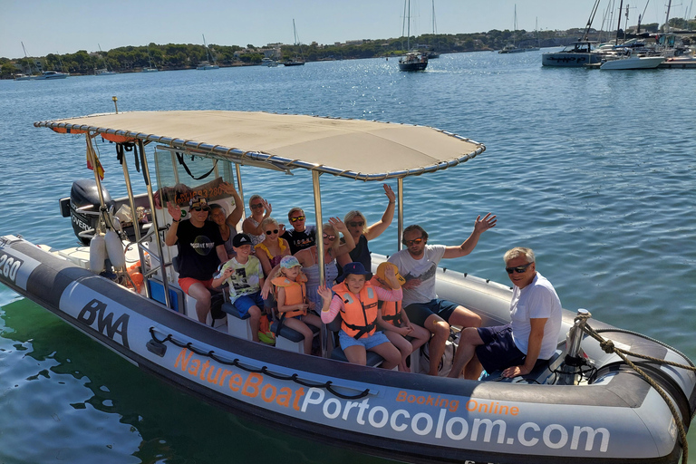 Boottocht vanuit Portocolom naar het natuurgebied Cala VarquesBoottocht van Portocolom naar het natuurgebied Cala Varques