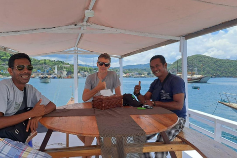 Labuan Bajo: 2-Day Komodo and Padar Island Boat Trip