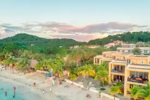 Roatan Zip + Sloth + Beach