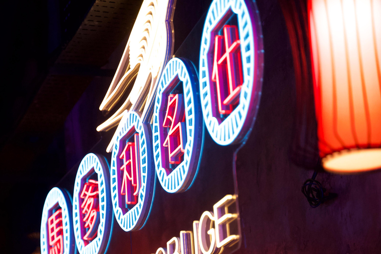 Mix Cocktails & Hidden Bar Scavenger Hunt In Chinatown