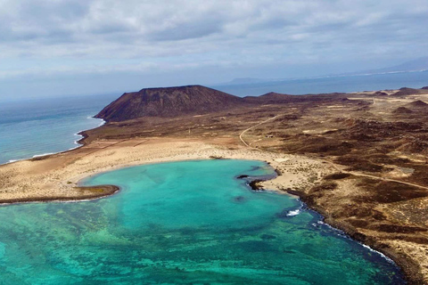 Fuerteventura: PRIVATE Catamaran All Inclusive Lobos in PRIVATE AFTERNOON