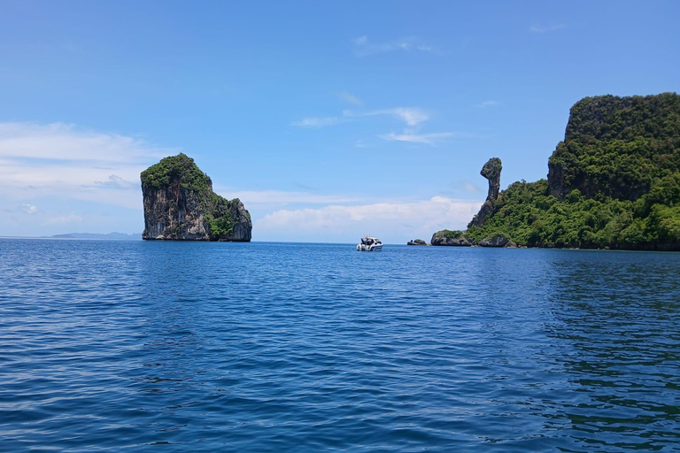 Koh Poda Krabi Half Day: 3-Island Boat Tour with Snorkeling