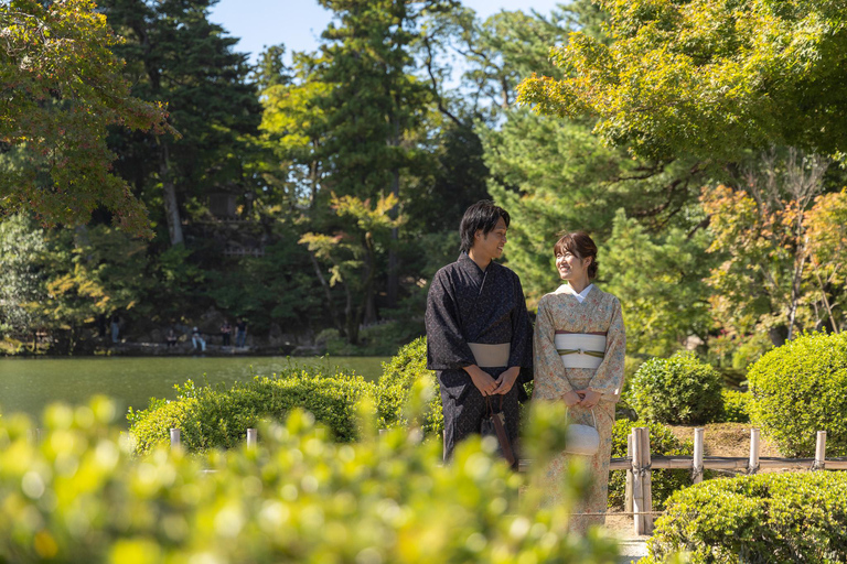 Kanazawa: Private Tour with Photographer and Photoshoot Kanazawa: Private Tour with Photographer - Half Day