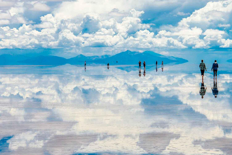 Von La Paz aus: Uyuni Salt Flats Tour | Bus La Paz - Uyuni |