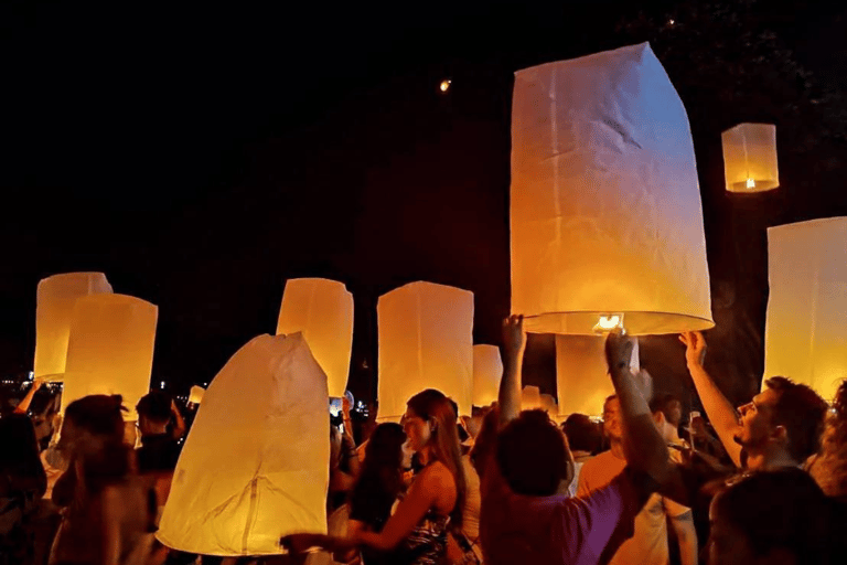 Chiang Mai: Geführtes Loy Krathong Laternenfest mit Abendessen