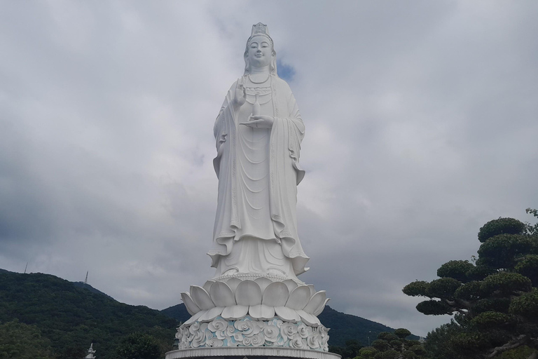 Hoi An: Prywatny samochód do Hue z wieloma przystankami na zwiedzanie