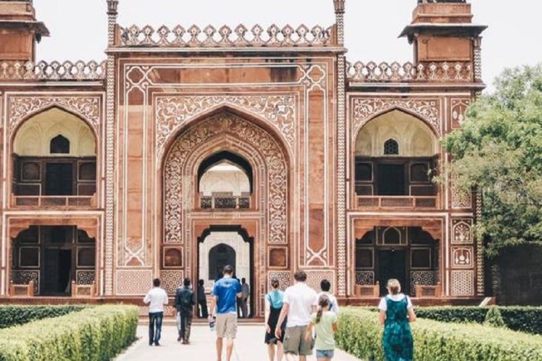 Explorez Delhi et Agra avec Sunst View le même jourExplorer les monuments persans à Delhi et faire une halte à Agra