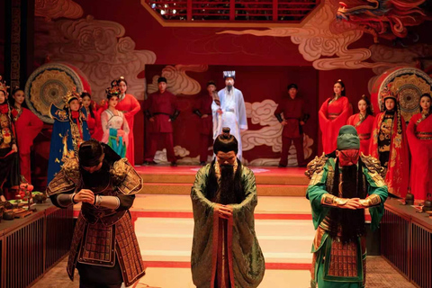 Chengdu: Jinguan Palace Banquet with Dinner/Lunch and Show General Admission (Section B)