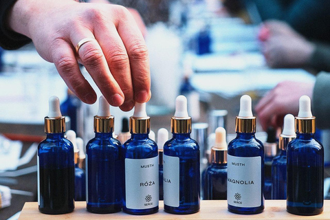 Gdańsk: Perfume Creation Workshop with Profesional Perfumer