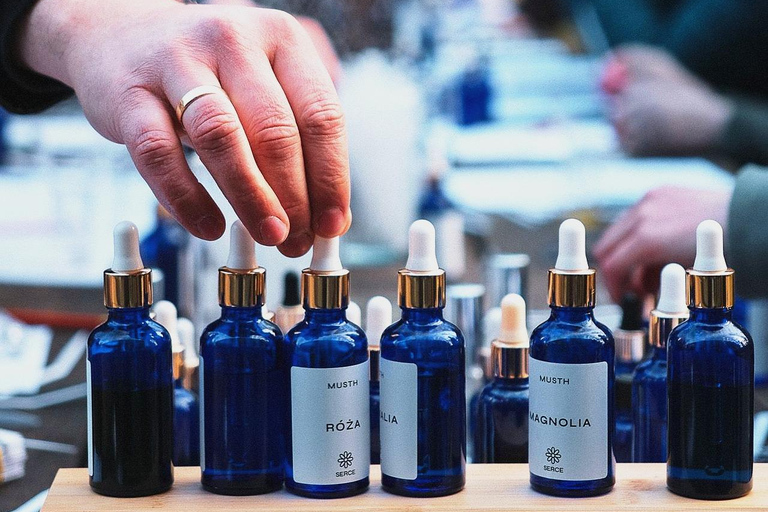 Gdańsk: Perfume Creation Workshop with Profesional Perfumer