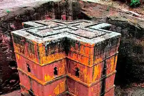 From Addis Ababa: 5-Day Lalibela and Danakil Depression Tour