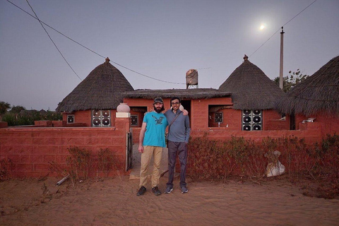 Övernattning i öknen nära JodhpurKamelsafari + Jeepsafari halvdagstur från Jodhpur