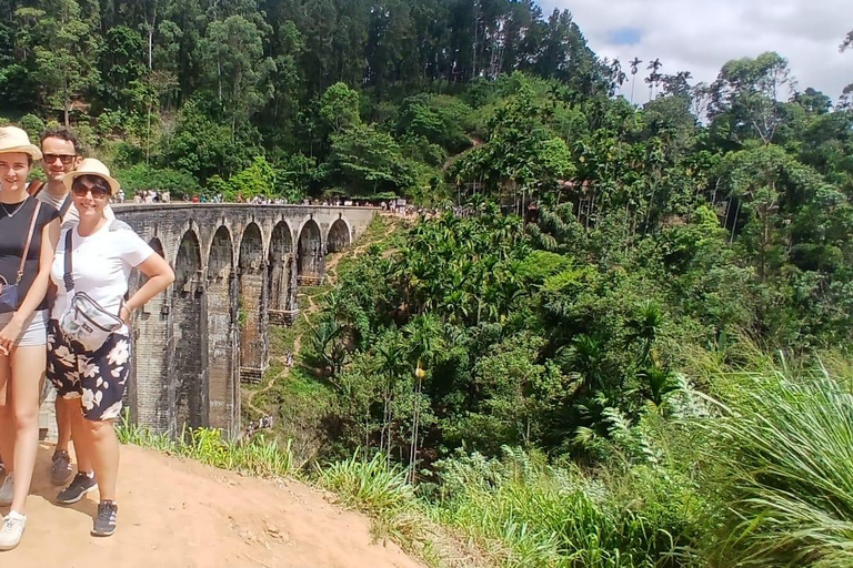 ELLA Lipton Seat Tea Test & Pluck 9Arch, Waterfalls, & Food Lipton's Seat, Little Adam Peak, 9 Arch, Ravana Waterfalls