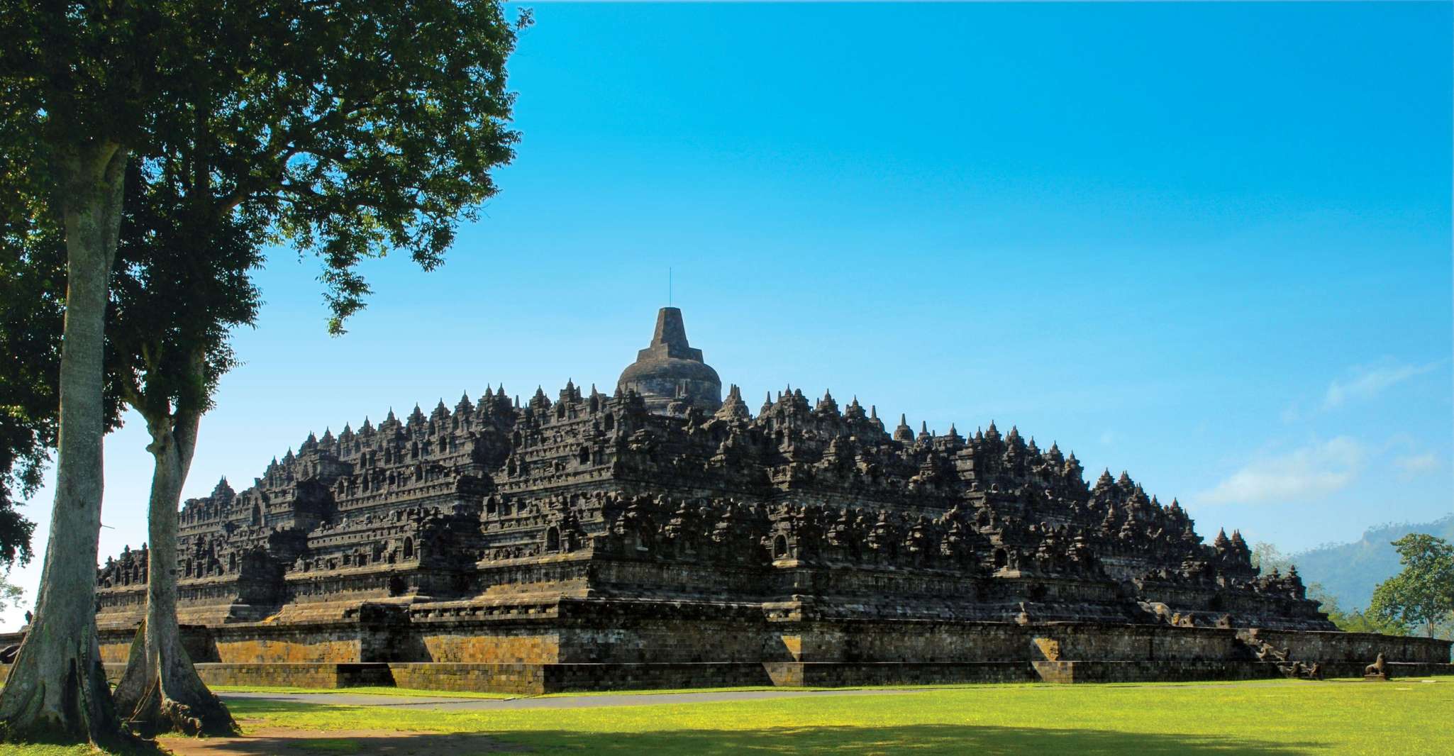 Yogyakarta: Borobudur sunrise(guarantee climb up)& Prambanan photo 8