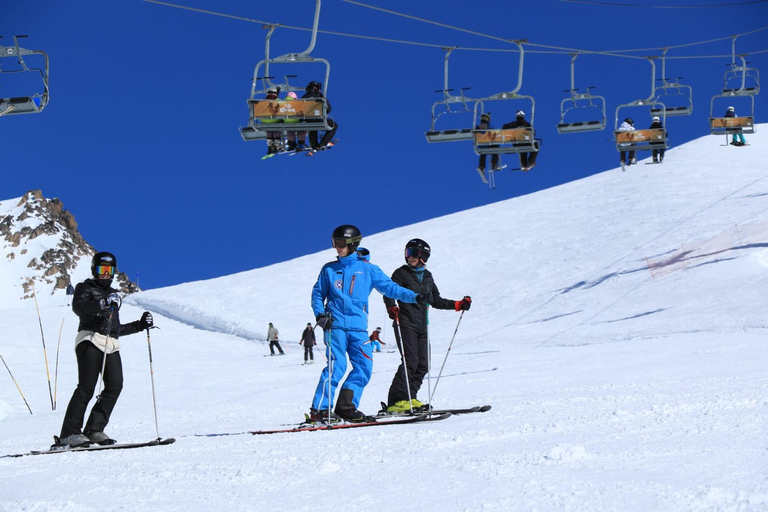 Bariloche: Ski lesson with equipment included in Cerro Catedral Bariloche: Ski Class with Equipment Included at Cerro Catedral