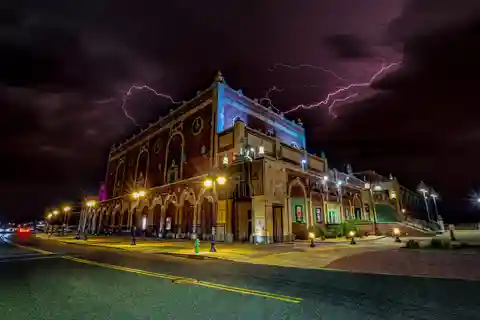 Asbury Park: Dark City's Haunted Rundgang