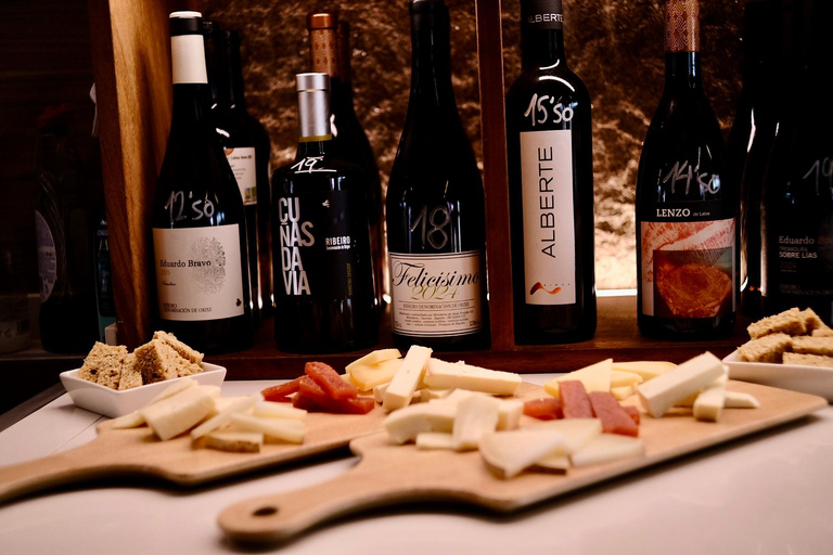 Santiago de Compostela: Food Tour with 6 Tastings & Drinks