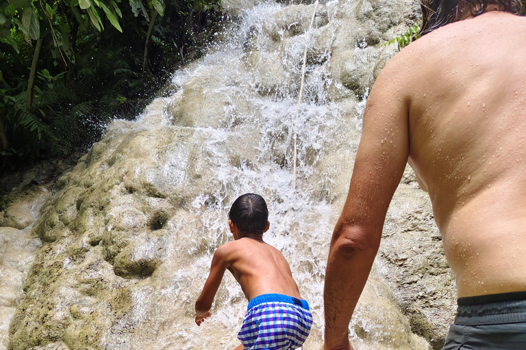 From Chiang Mai: Dantewada, sticky Waterfalls & temple Tour From Chiang Mai: Dantewada, Sticky Waterfalls & Wat Banden