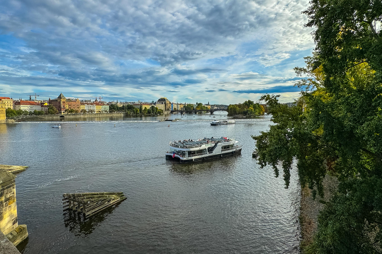 Praga: crucero panorámico de 50 minutos