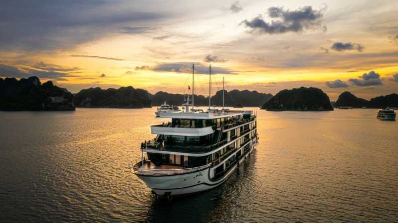 Ha Long: 2-dnevno luksuzno krstarenje zaljevom Lan Ha s 5 zvjezdica i balkonom