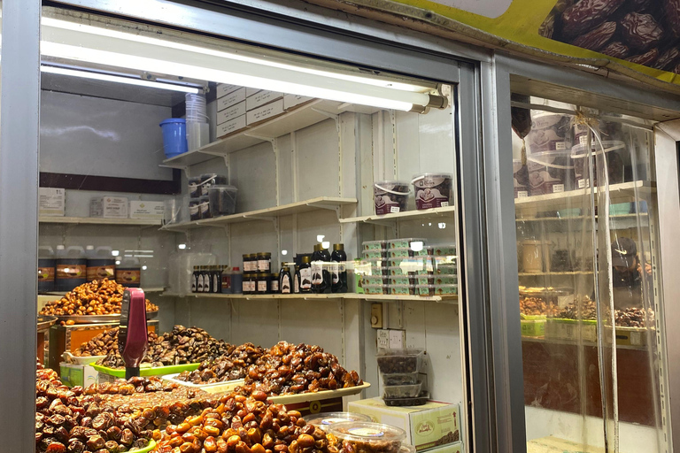 Salalah City Tour: Mosque, Al Gharif Project and Royal Farm