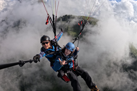 Spiez: Paragliding Flight from Mount Niesen Spiez: Paragliding Flight from the Niesen