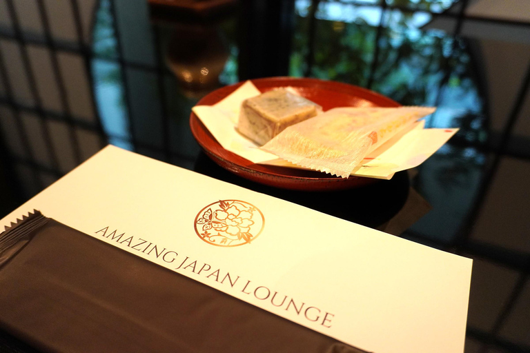 Tokyo: Japanese Culture Experience & Artist Talk (12 seats) Tokyo Nihonbashi: Exclusive Rakugo Show & Artist Talk