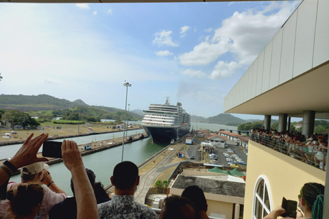 Panama Canal and City Sightseeing Tour