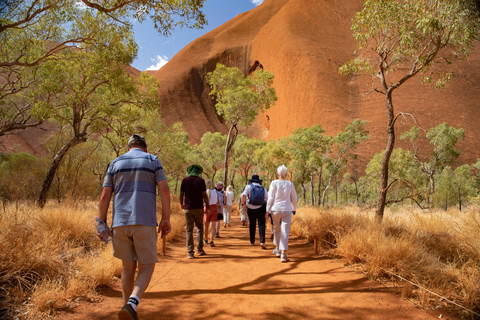 From Alice Springs: Day Trip to Uluru with BBQ Dinner
