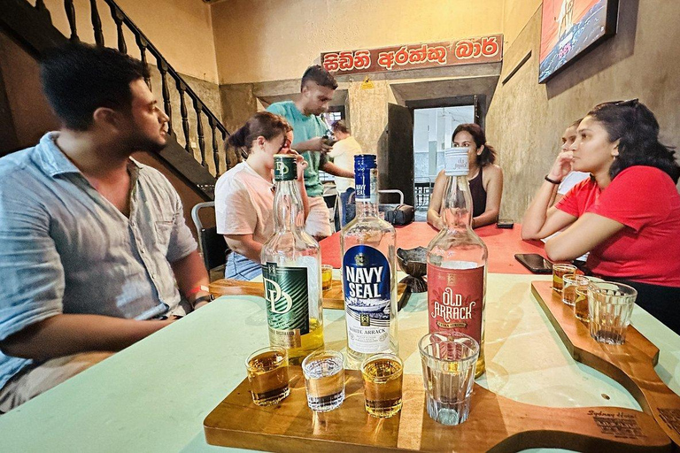 Galle: Fort Nightlife Tour with Arrack Tasting & Snacks